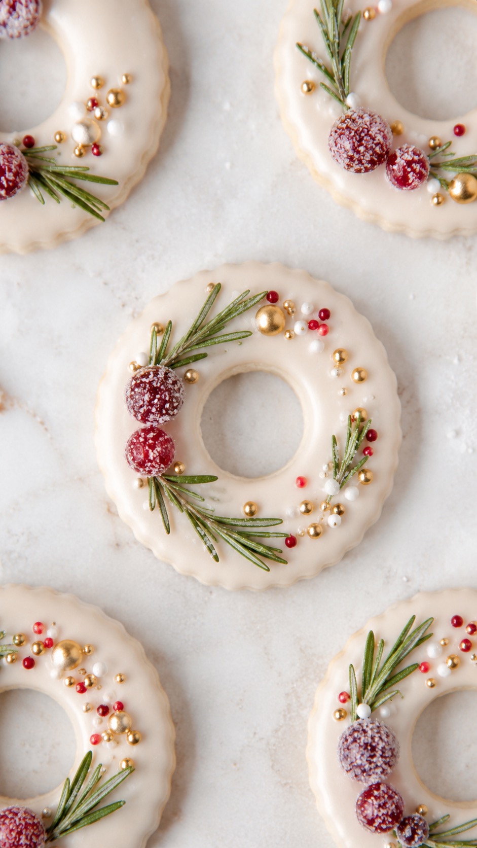Festive wreath cookies